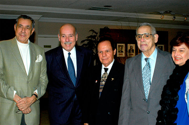 Salvador Romaní, Demetrio Pérez Jr., Ramón Domínguez, Orlando Bosch y su esposa Adriana.