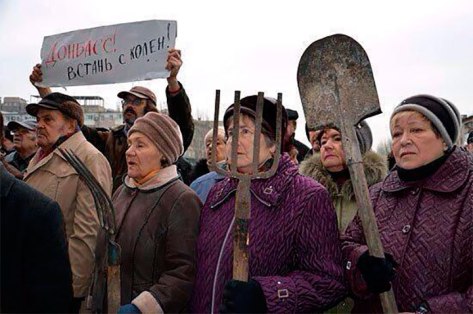 Gloriosas abuelas antifascistas de Donetsk defenderán a Ucrania y a la URSS, a la paz y al socialismo.