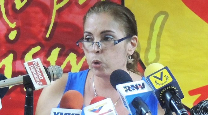 La Camarada Elena Linares, integrante del CC y el BP del PCV