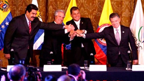 Reunion de Nicolás Maduro y José Manuel Santos en Quito, con la presencia de Rafael Correo y Tábare Vasquez.
