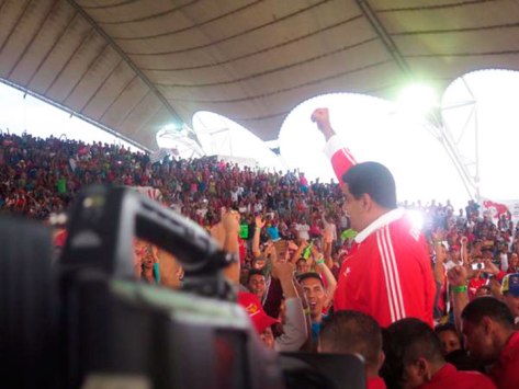 Saludo de Nicolás Maduro a la JCV
